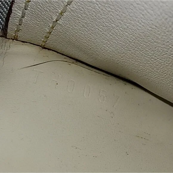 Authentic Louis Vuitton Suhali Leather Wallet Crossbody Conversion W/ Dust Bag - Picture 17 of 17